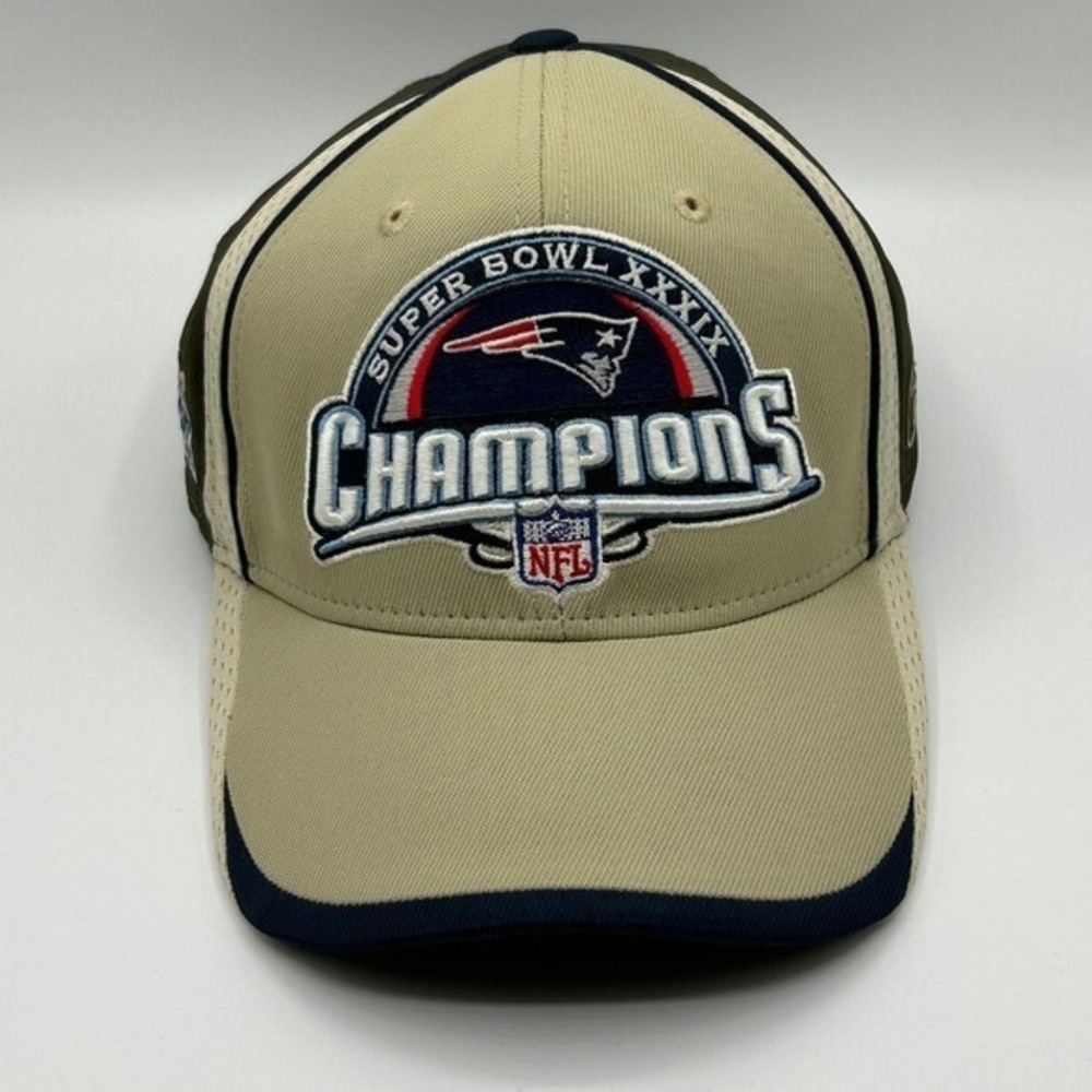 Reebok Patriots Super Bowl XXXIX Champions Adjustable Hat NFL Football Beige